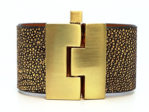 Wide Gold Hologram Stingray Jigsaw Cuff